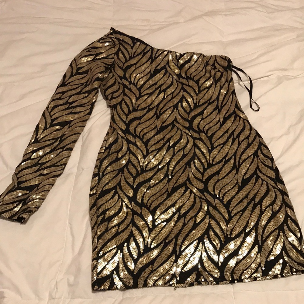 Sexy dress perfect for girls night out! Medium